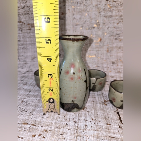 Japanese Saki Set - Picture 5 of 6